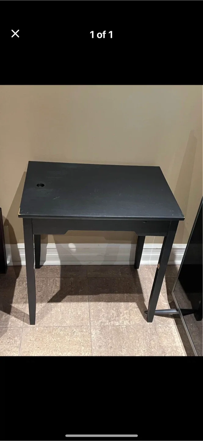 Black Desk thumbnail