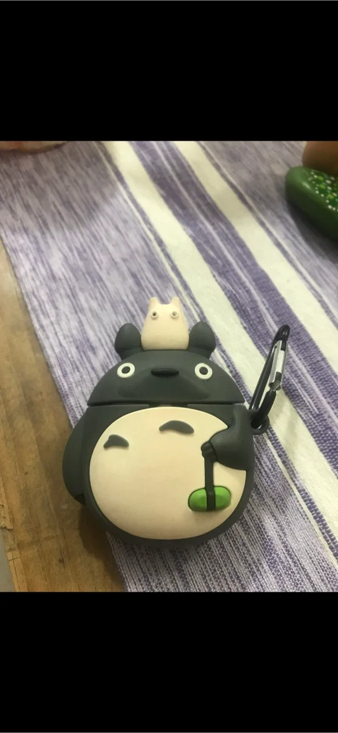 Air Jordan 1 AirPods Case image indicator(9)