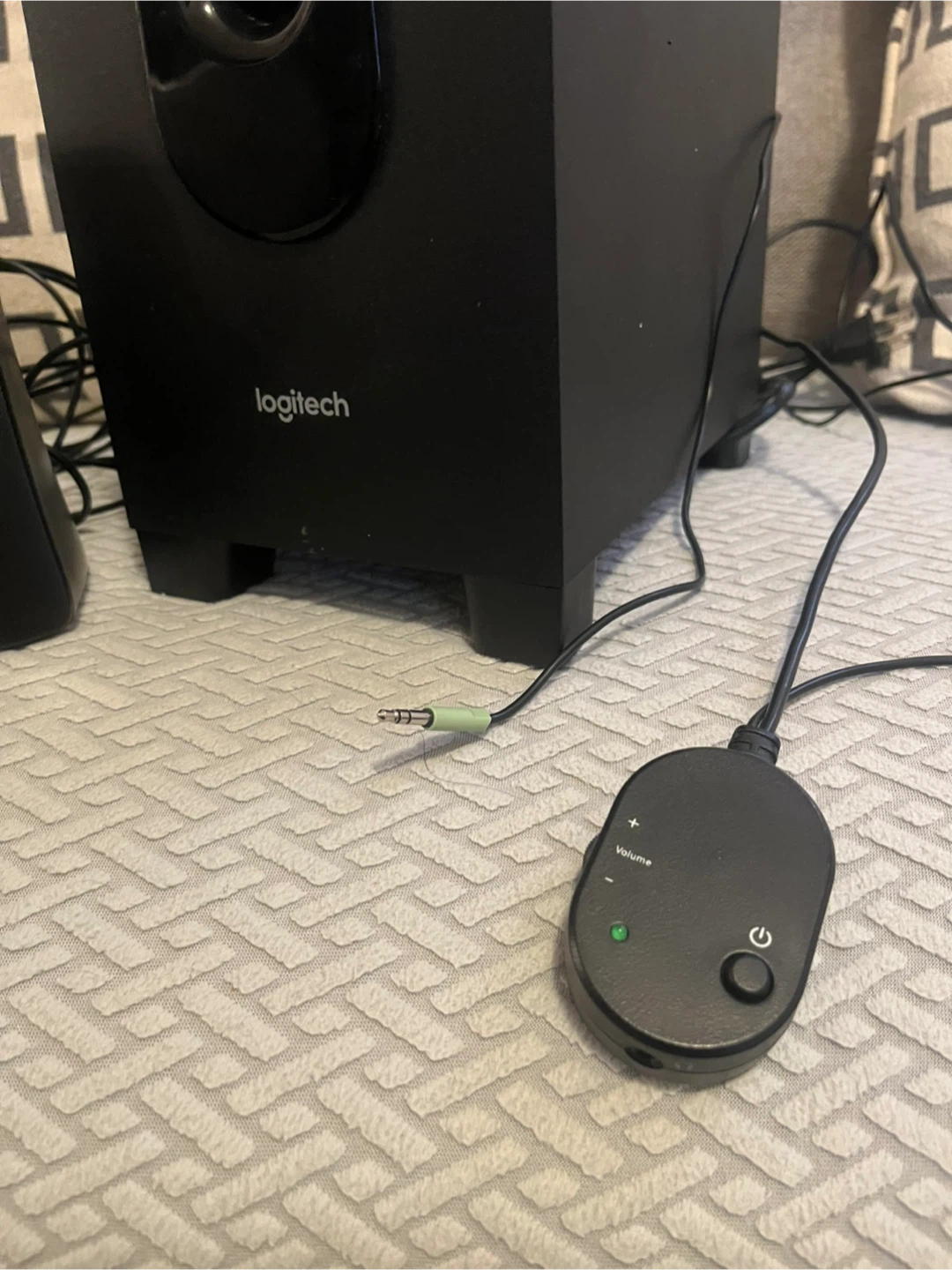 Logitech 2.1 Speaker System - photo 3