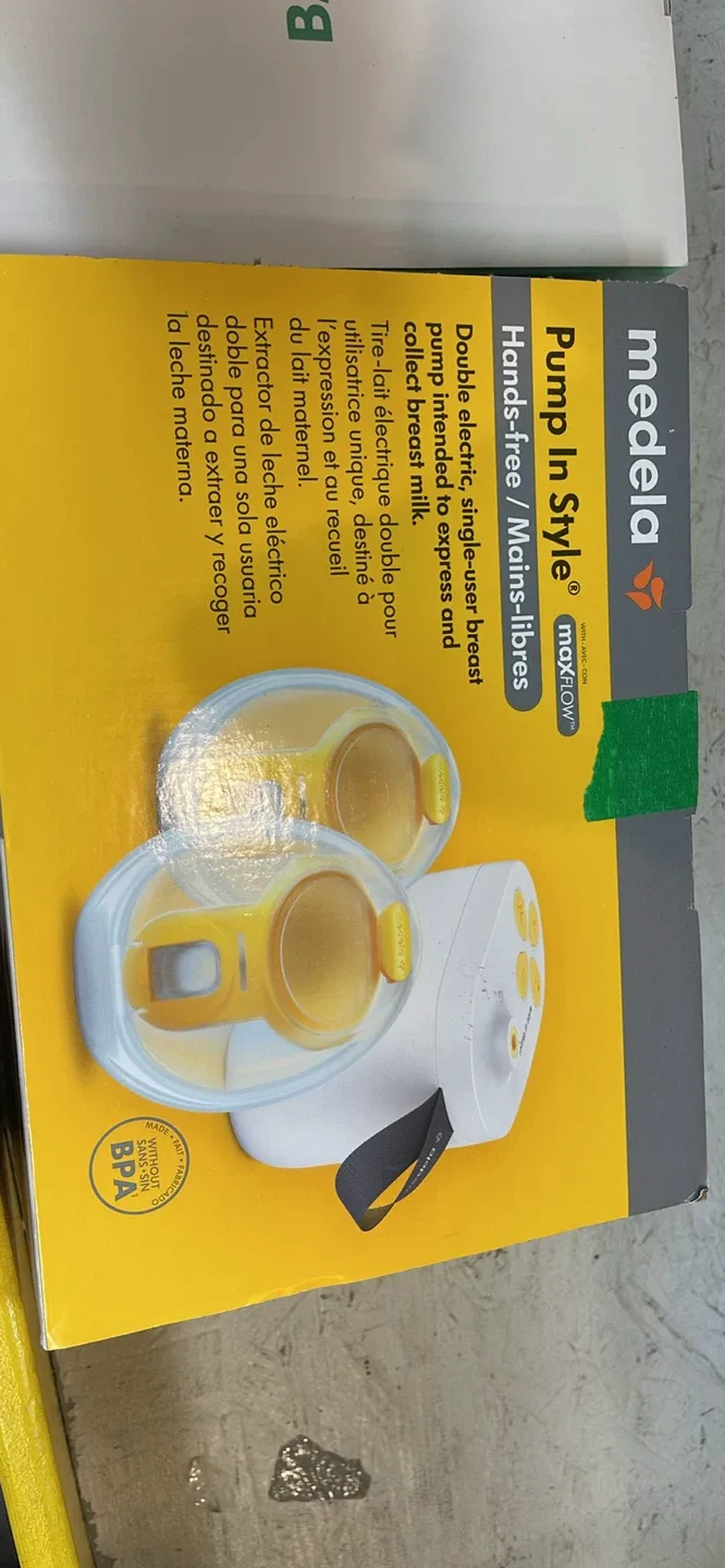 Medela Pump In Style MaxFlow Hands-free Breast Pump