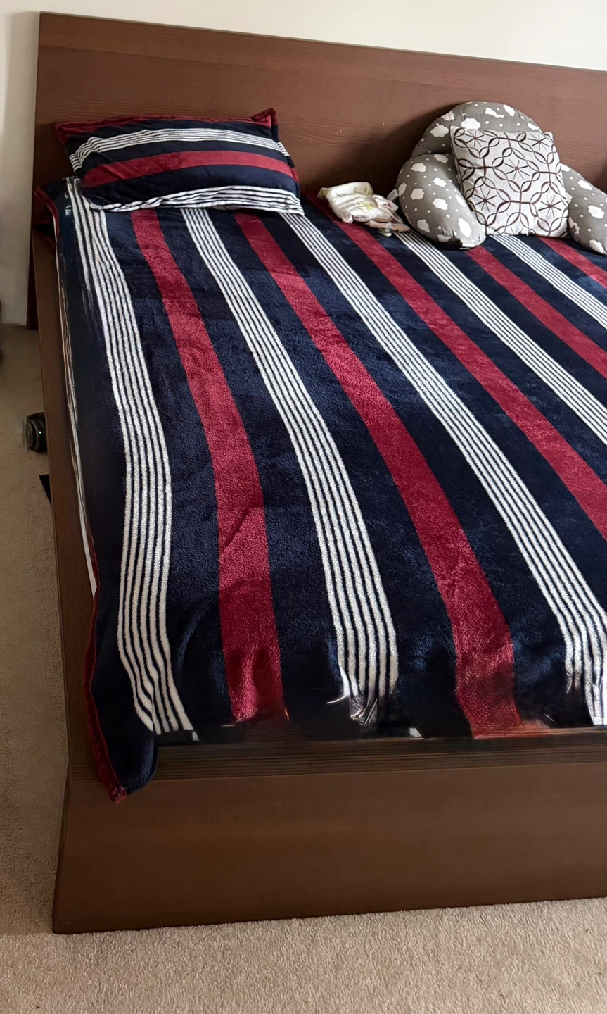 Ikea King Size bed - photo 2