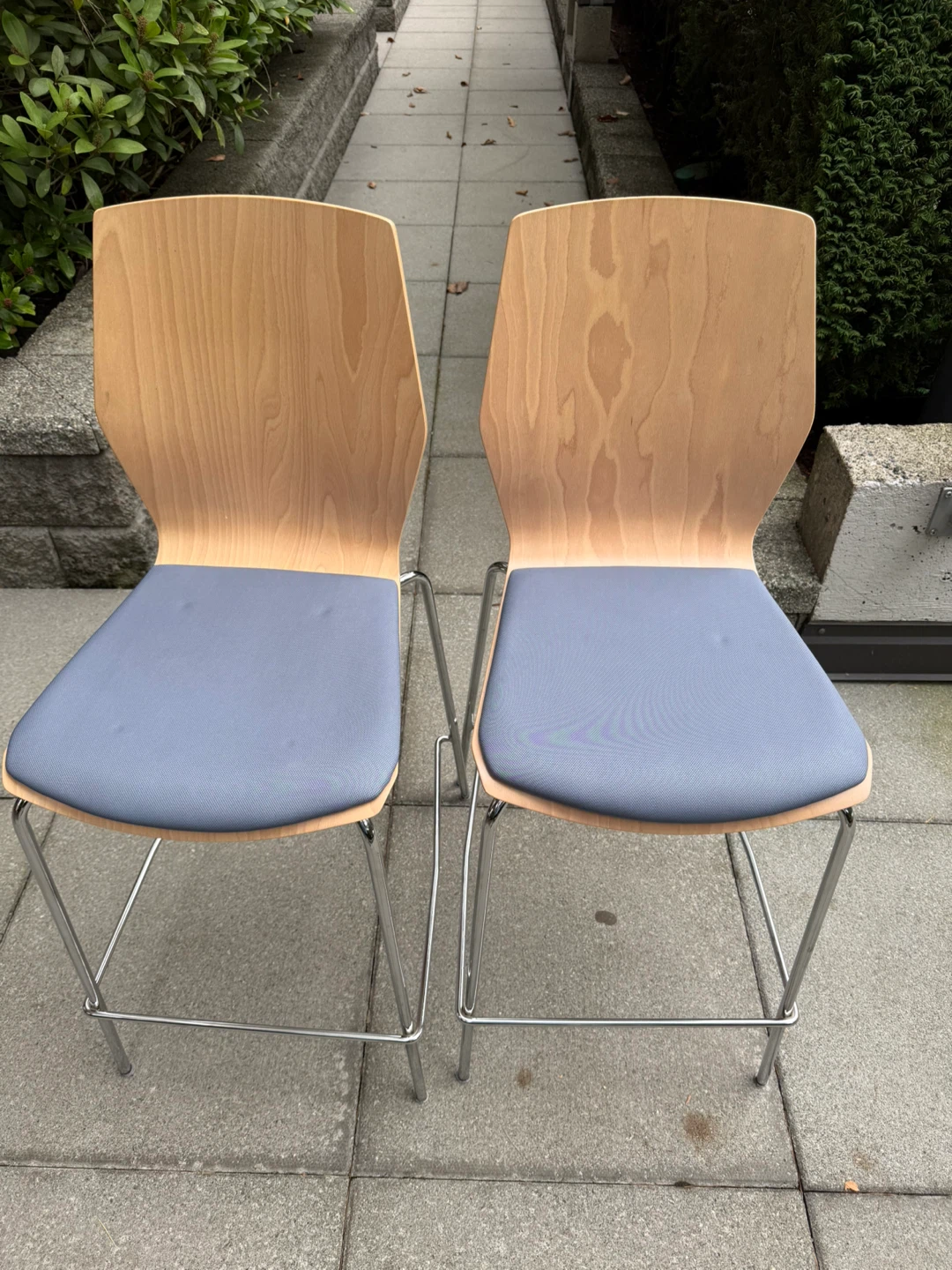 Set of 2 Modern Bar Stools - photo 2
