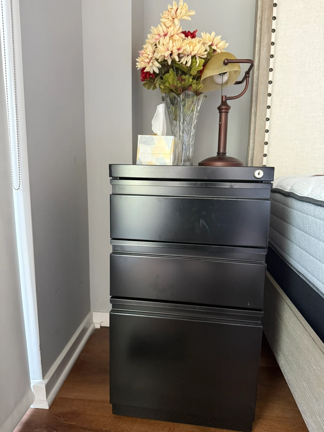 3 drawer file cabinet with lock