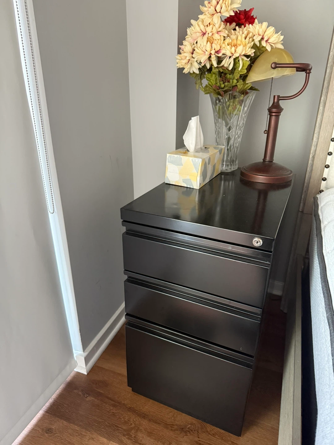 3 drawer file cabinet with lock - photo 2