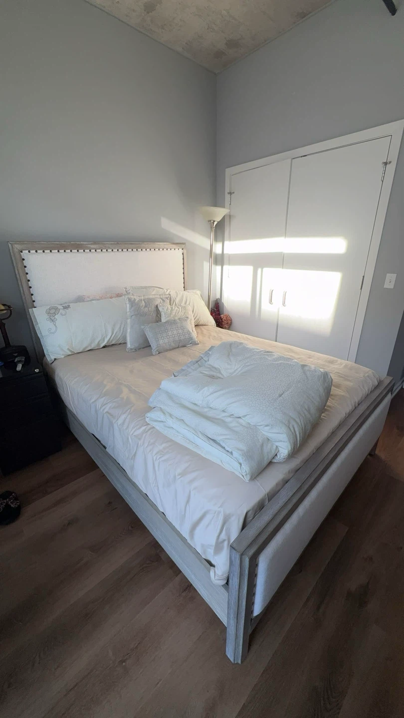 Queen Size Bed Frame with Mattress - photo 2
