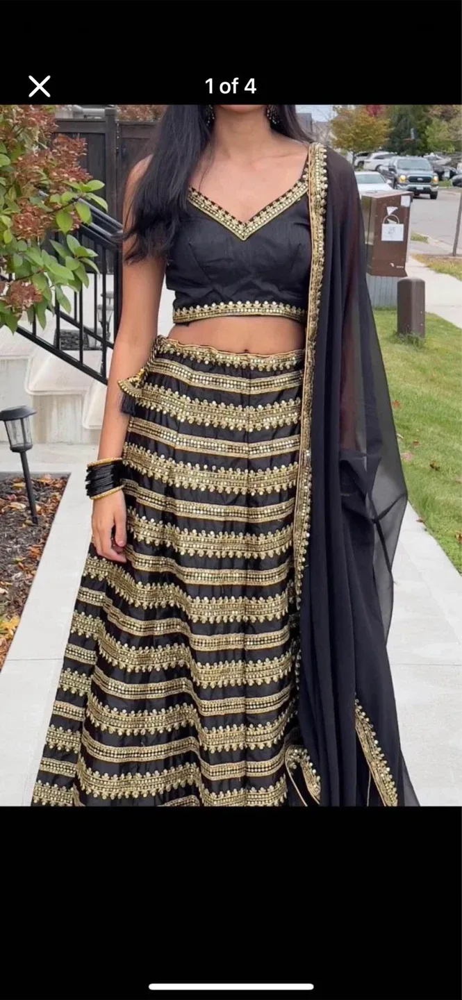 Black & Gold Lehenga Choli Set image indicator(2)