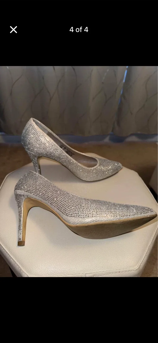 Ardene Silver Heels size 9 image indicator(3)