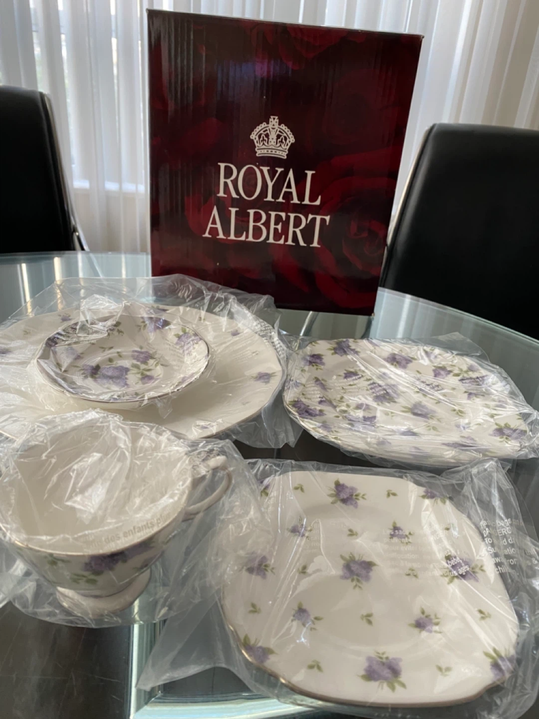 Royal Albert Lilac Lane Set (New)