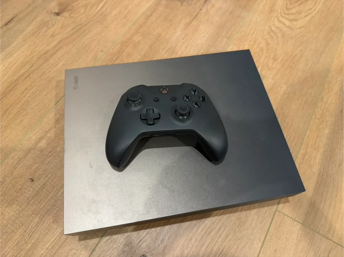 Xbox One X 1TB - Battlefield 5 “Gold Rush” Special Edition image indicator(5)