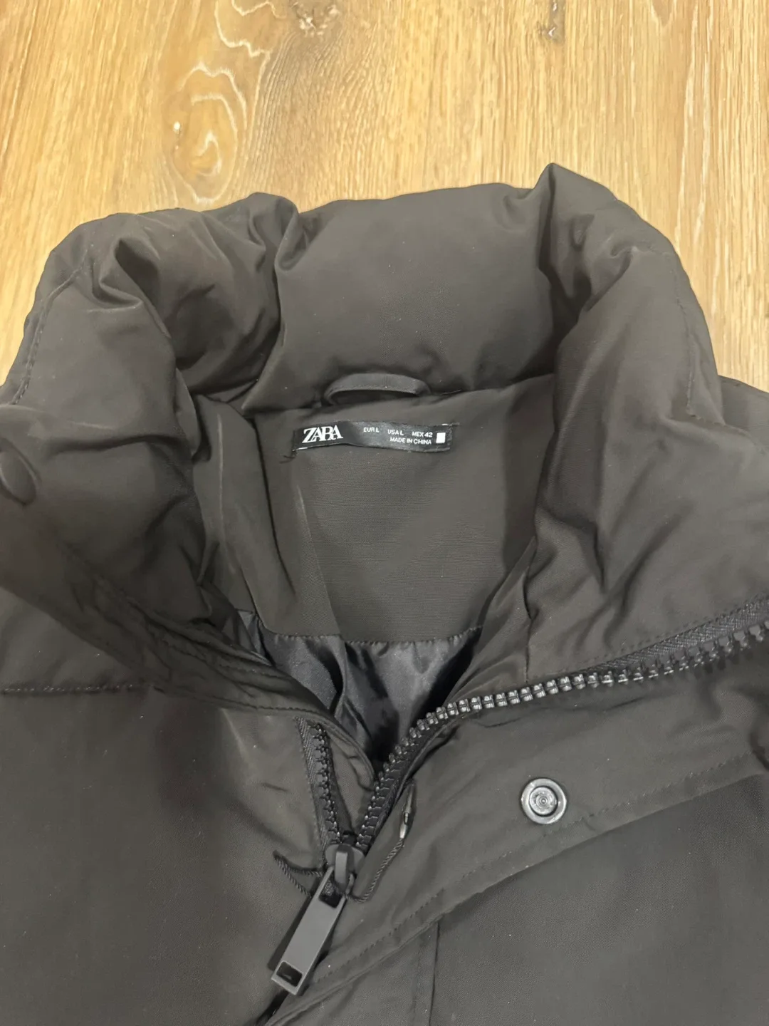 Zara Mens Relaxed Fit Black Puffer Jacket Size Large image indicator(2)