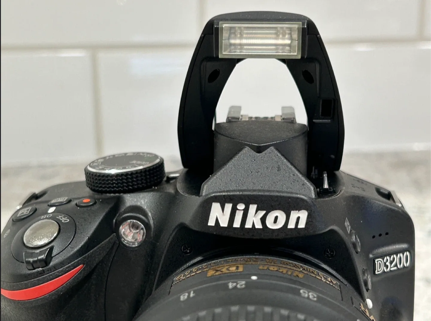 Nikon D3200 18-55 VR Kit - Like New! image indicator(6)
