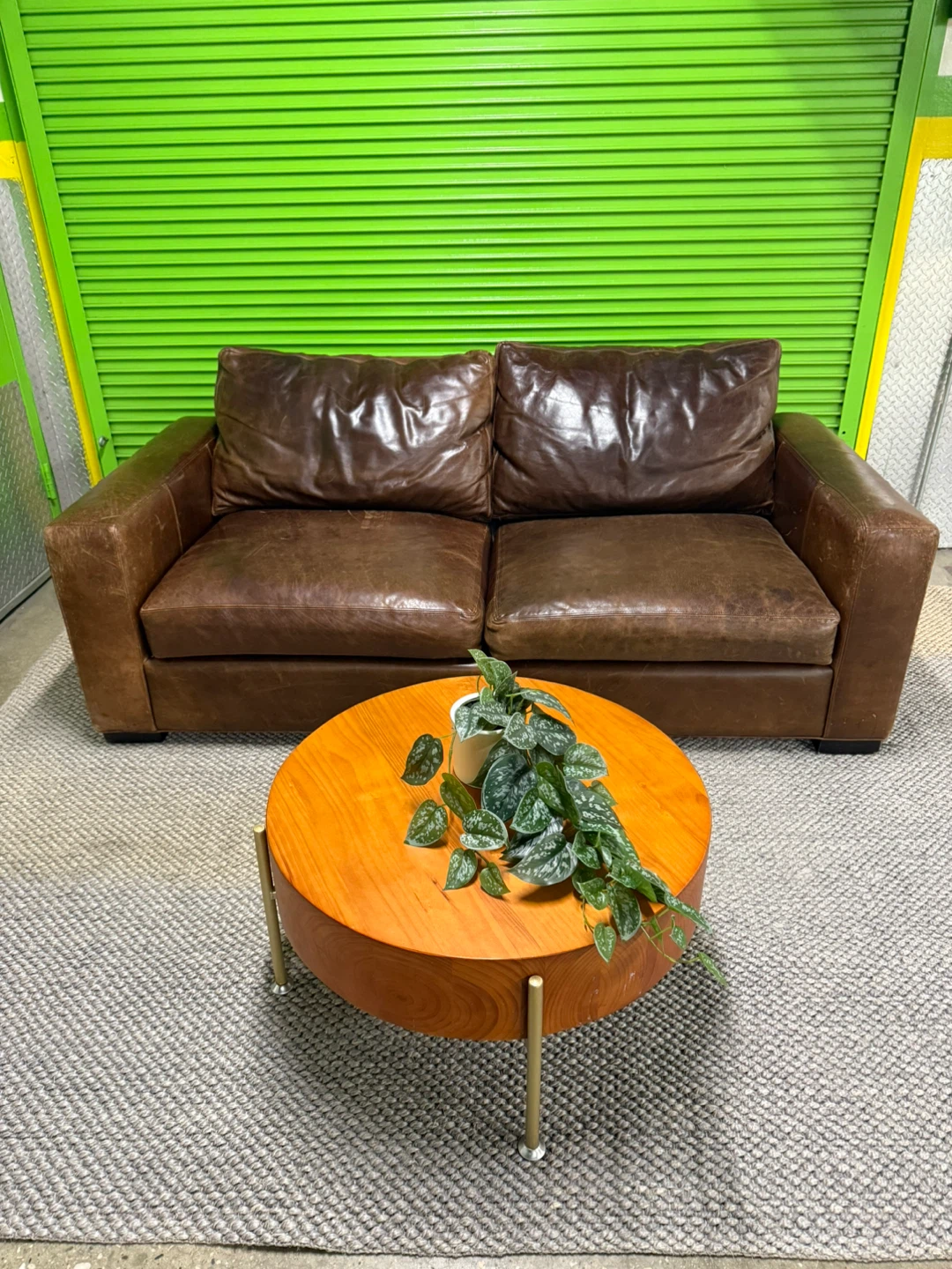 Room & Board Metro Leather Sofa – FREE DELIVERY