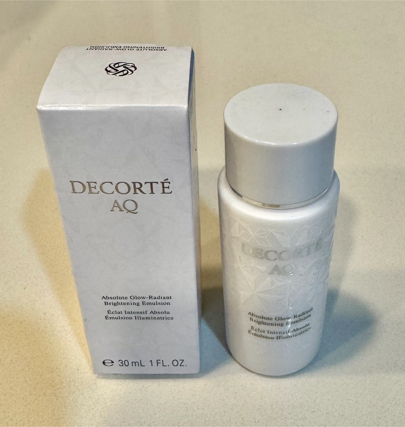 Decorté AQ Absolute Glow Radiant Brightening Emulsion 30ml_New