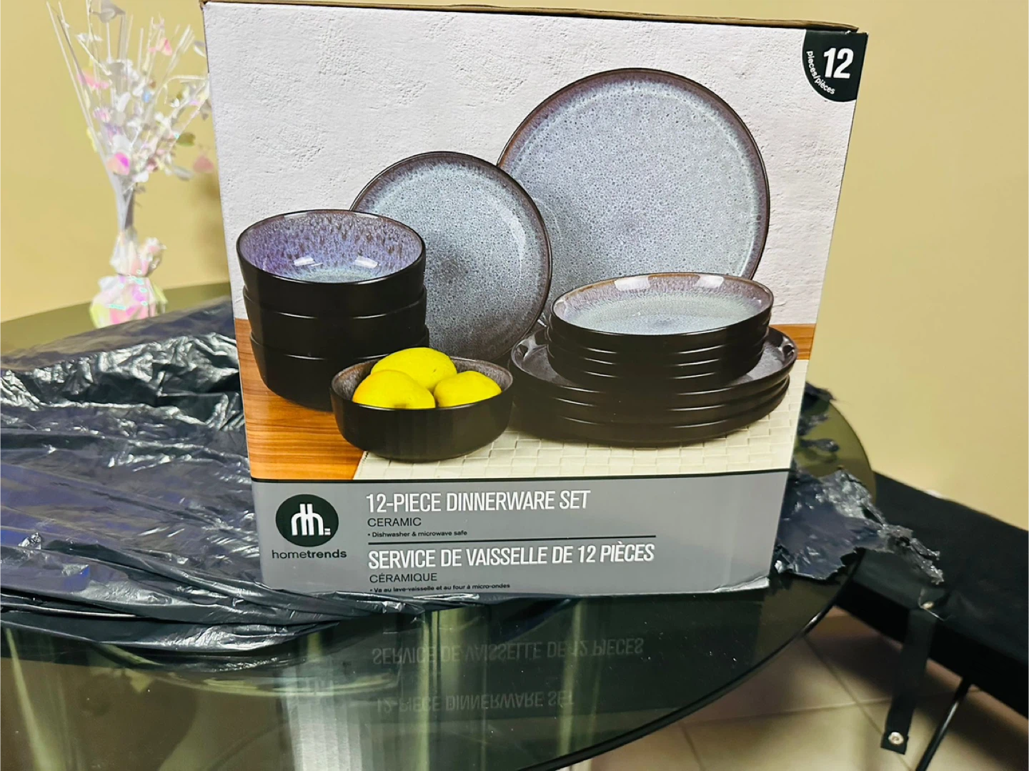 hometrends 12-Piece Ceramic Dinnerware Set - NEW - photo 2
