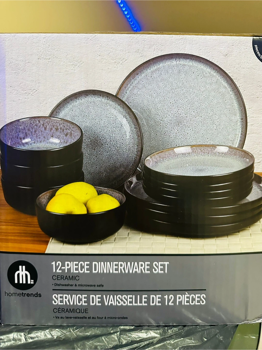 hometrends 12-Piece Ceramic Dinnerware Set - NEW - photo 3