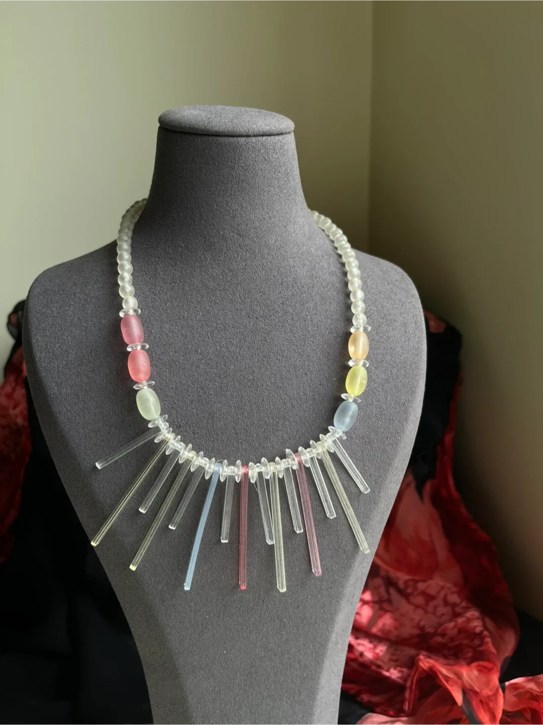 Y2K Rare Vintage icicle Beaded Necklace image indicator(3)