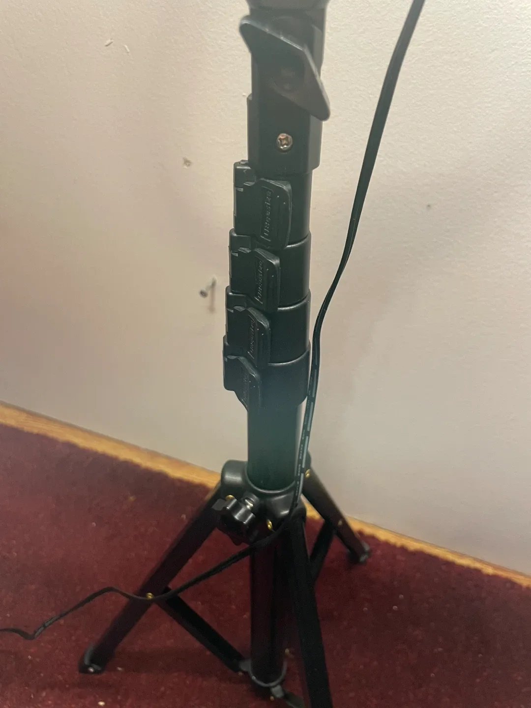 UBeesize Ring Light with Tripod Stand image indicator(2)