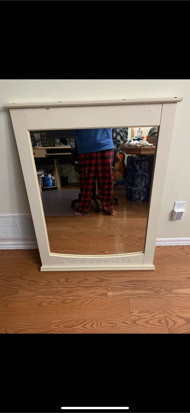 Modern White Mirror image indicator(2)