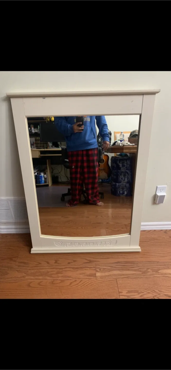 Modern White Mirror image indicator(5)