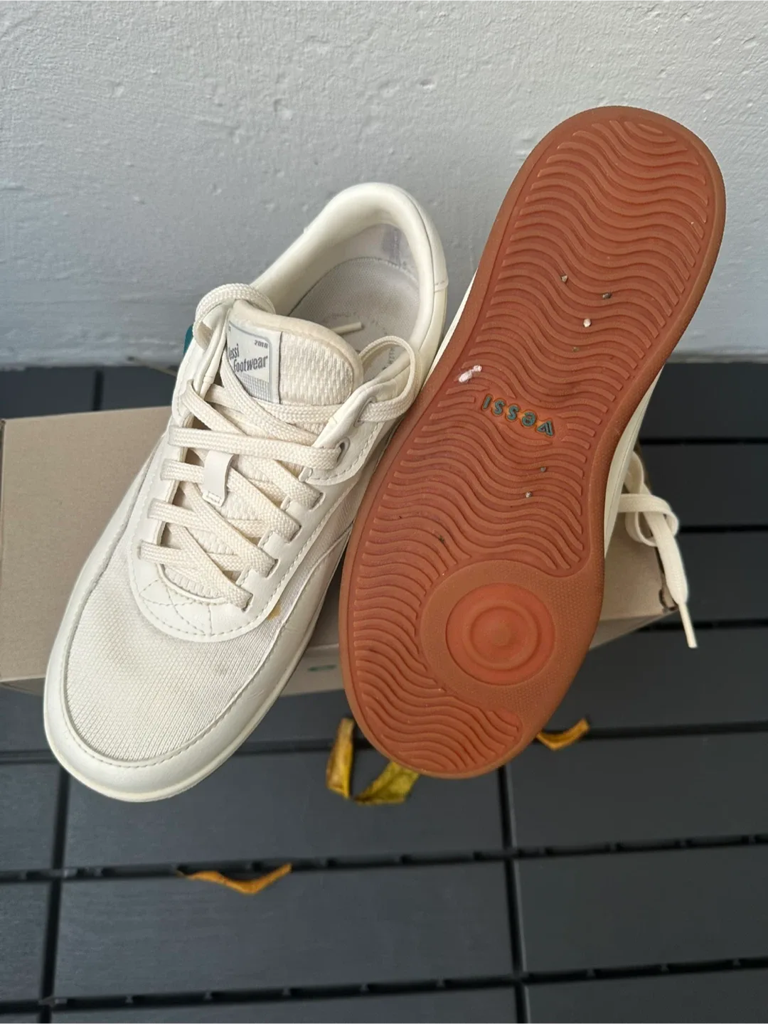 Vessi Courtside Classic Women's Size 9 image indicator(3)