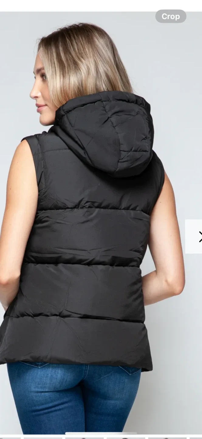 New ✨ Black Hooded Puffer Vest image indicator(3)