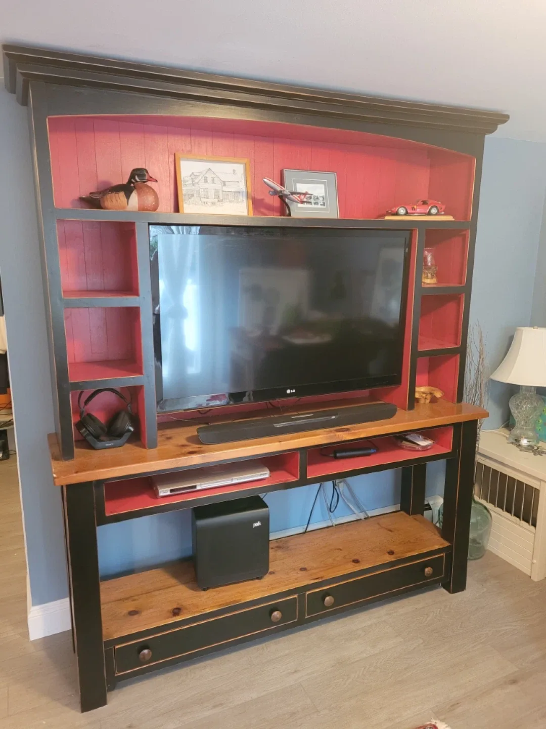 Large Entertainment Unit/TV Stand image indicator(3)