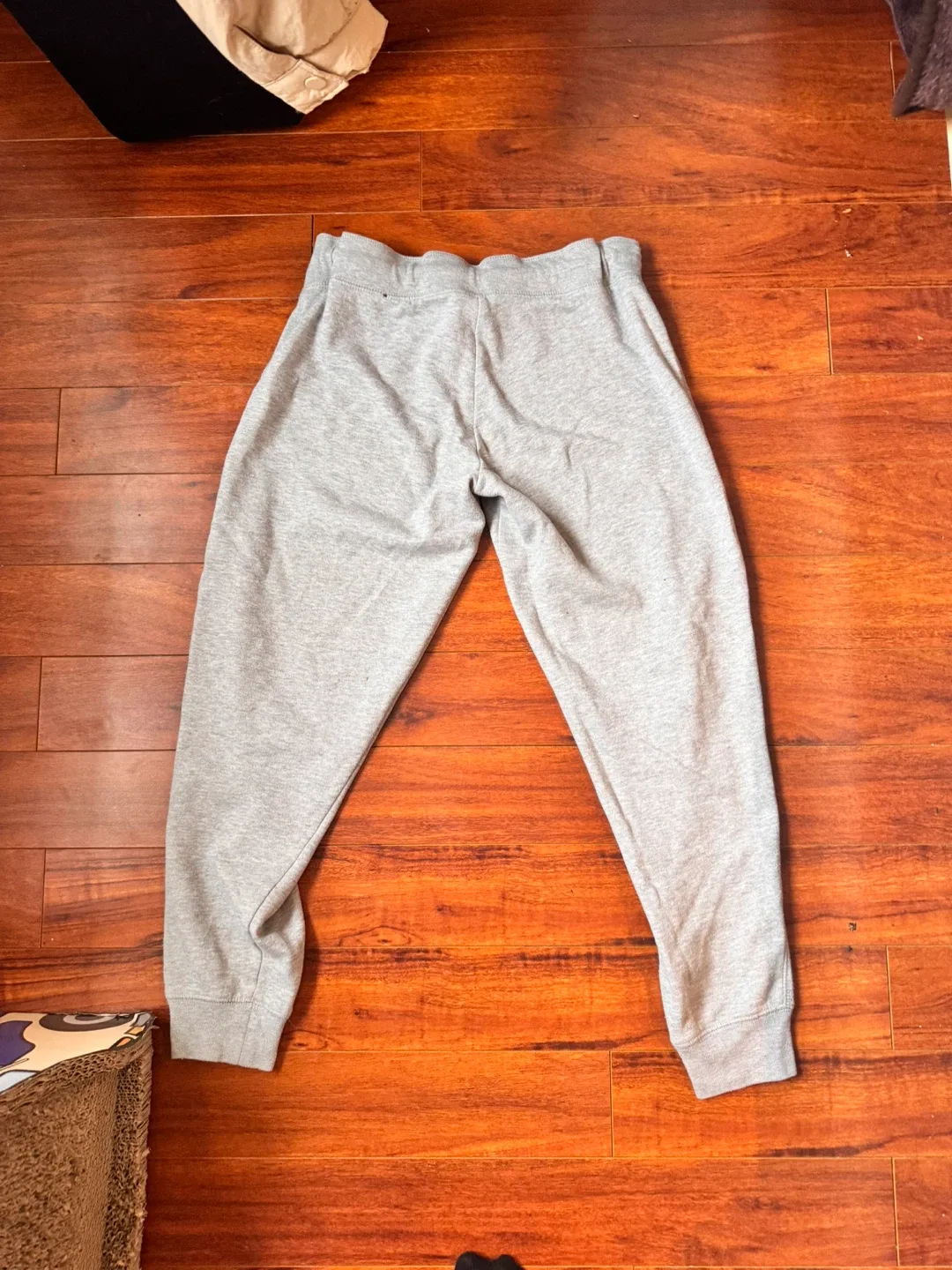 Girl’s Aeropostale Gray Jogger Sweatpants image indicator(4)