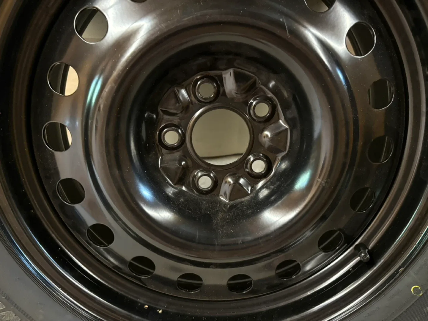 ONE (1) New Tire on New Rim image indicator(6)