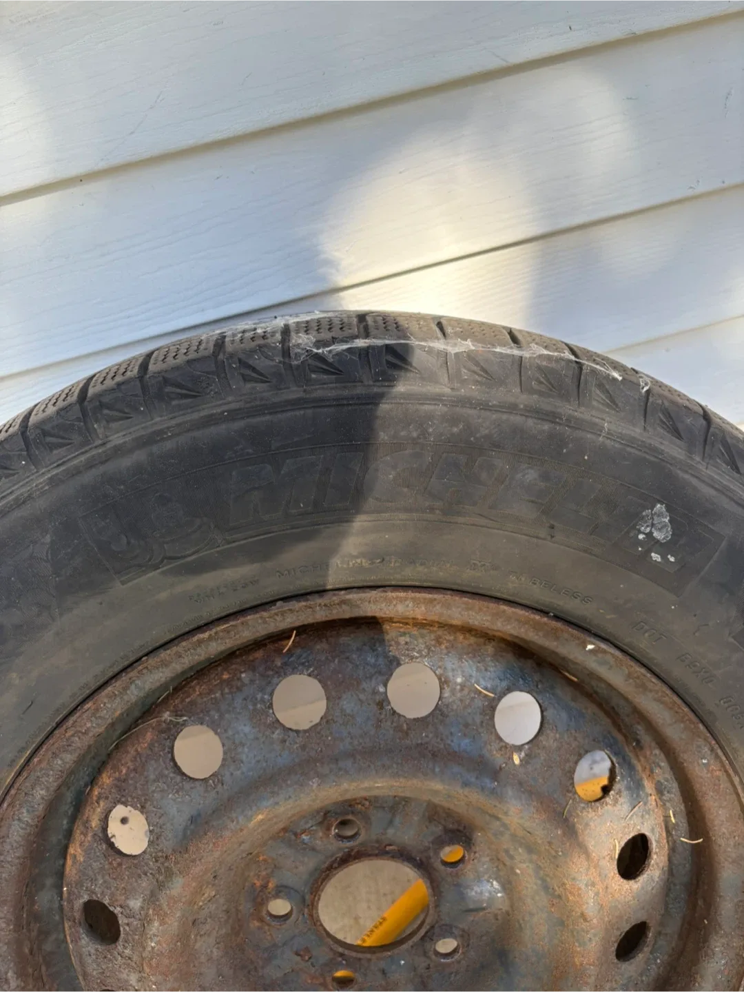 Used Winter Tire on Rim image indicator(2)