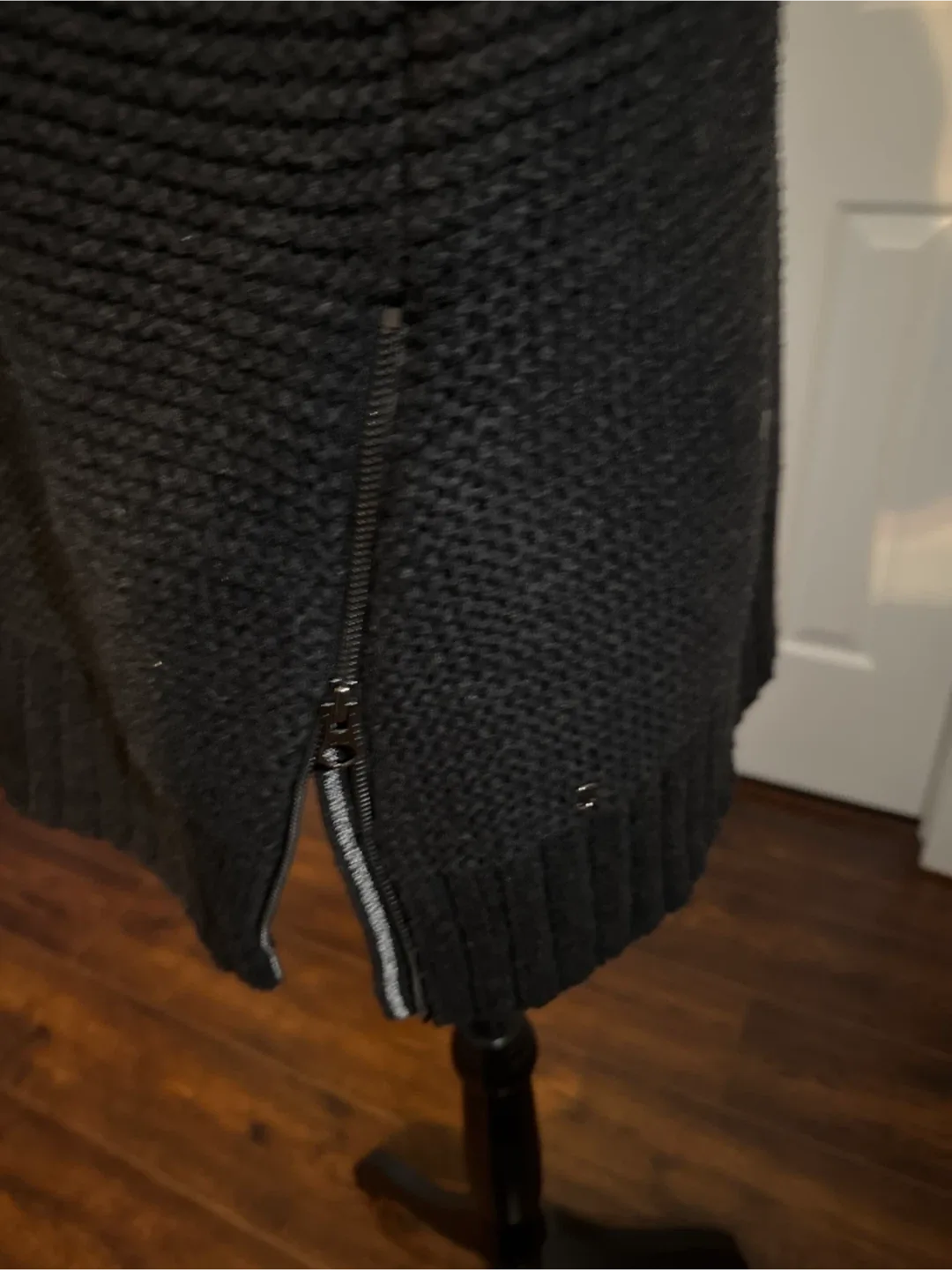 Lululemon Athletica Black Merino Wool Sweater - Size 10 image indicator(3)