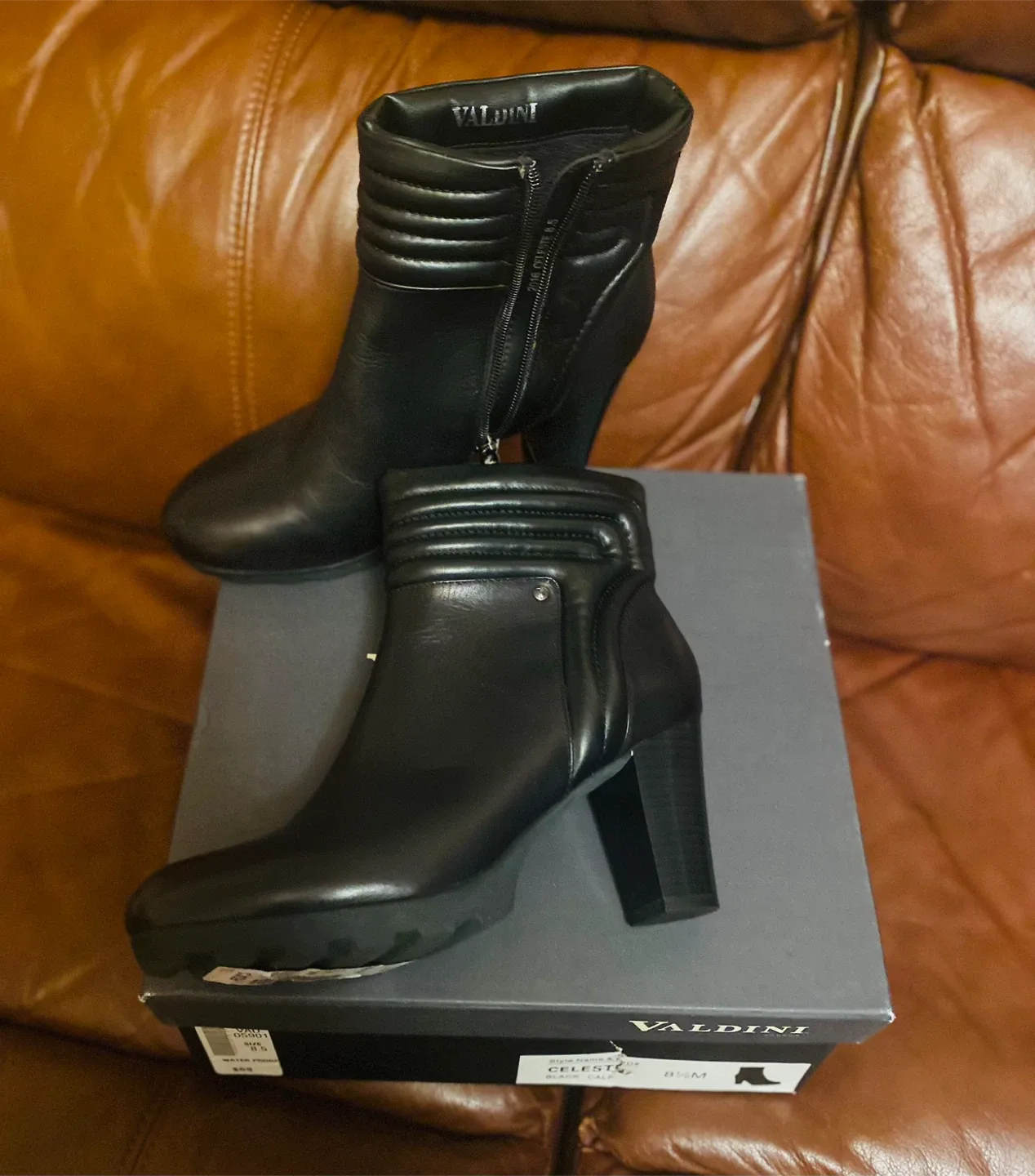 Made in Canada. Valdini Celeste Black Calf Boots - Size 8.5M image indicator(6)
