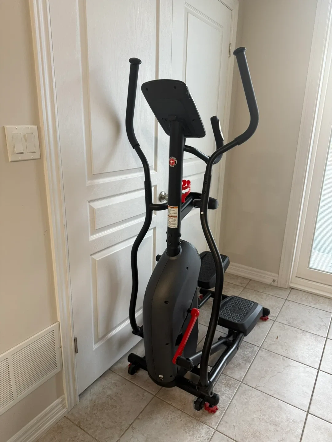 Schwinn 411 Compact Elliptical Machine image indicator(2)