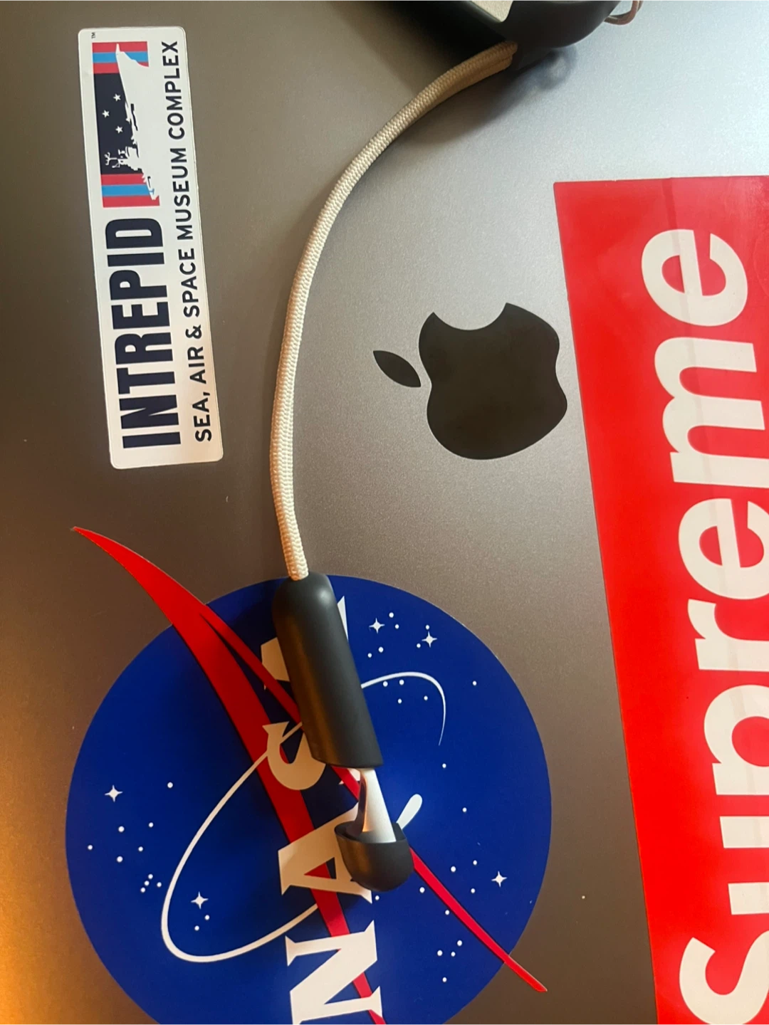 Beats iPhone 17 Pro Kickstand Case w/ MagSafe + Camera Control - photo 5