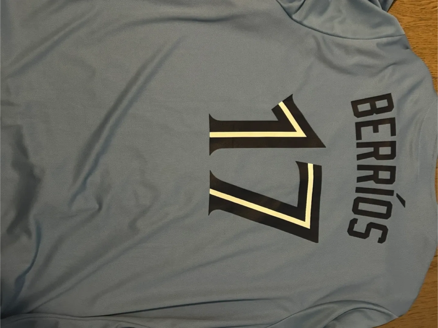 Toronto Blue Jays Berrios #17 Jersey - Adult XL image indicator(4)