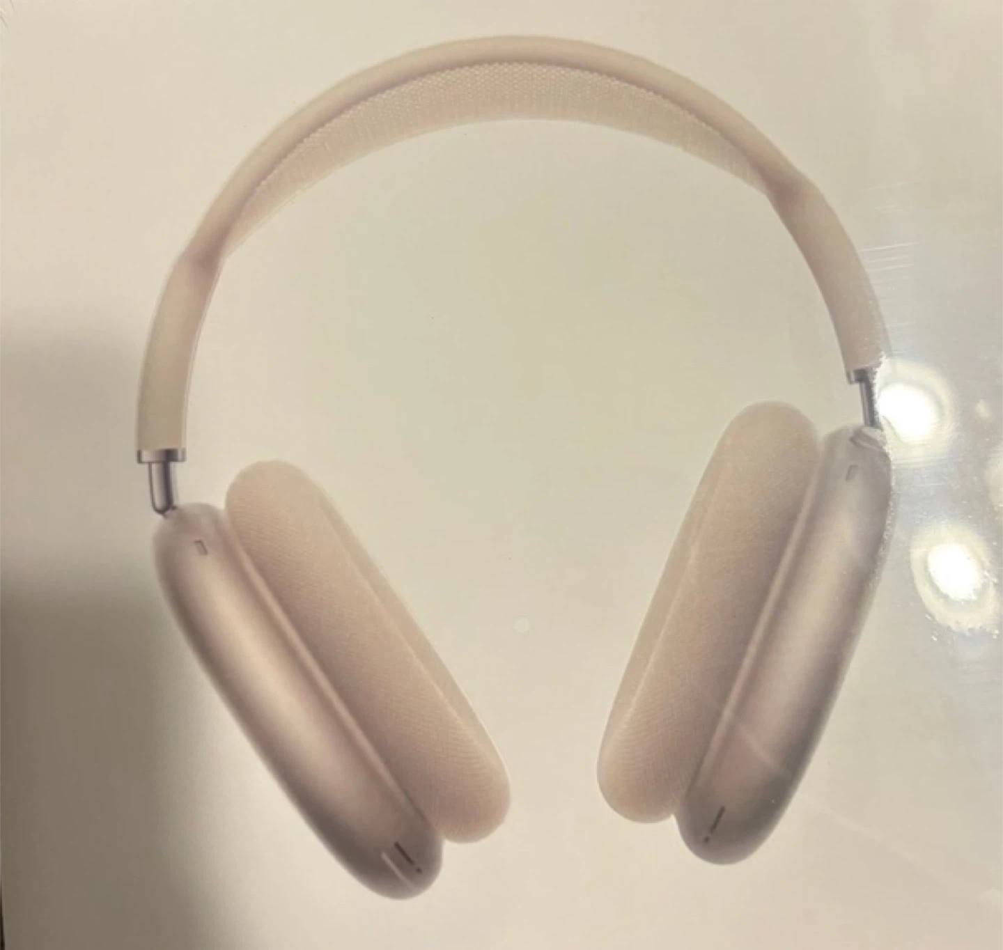 Apple Airpod Max - Starlight Color- Brand New - photo 2