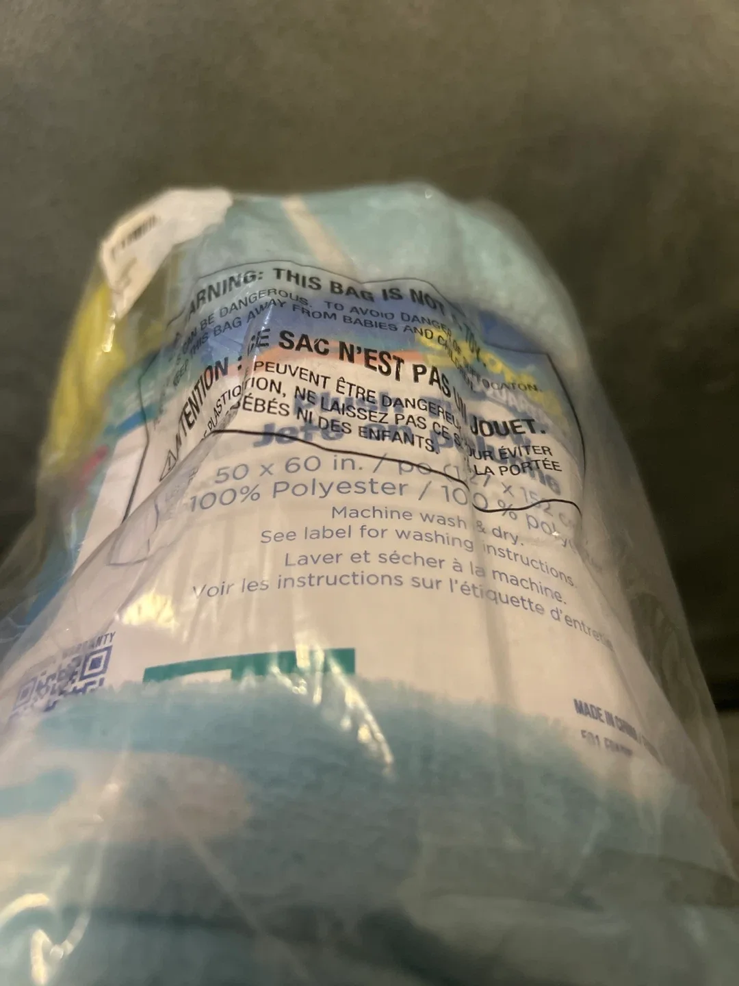 SpongeBob SquarePants Plush Throw Blanket - New! image indicator(3)