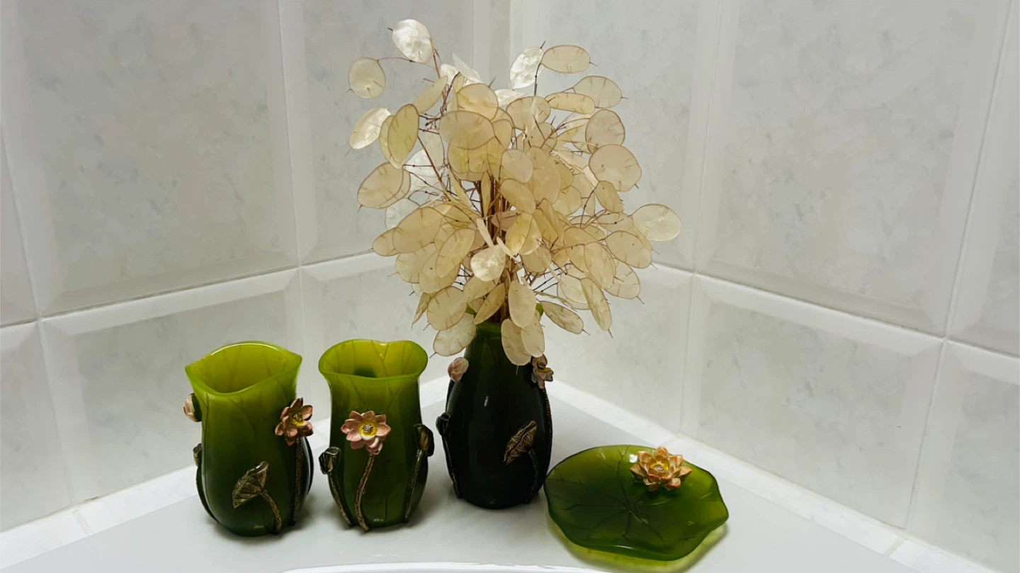 Bathroom Set with diffuser