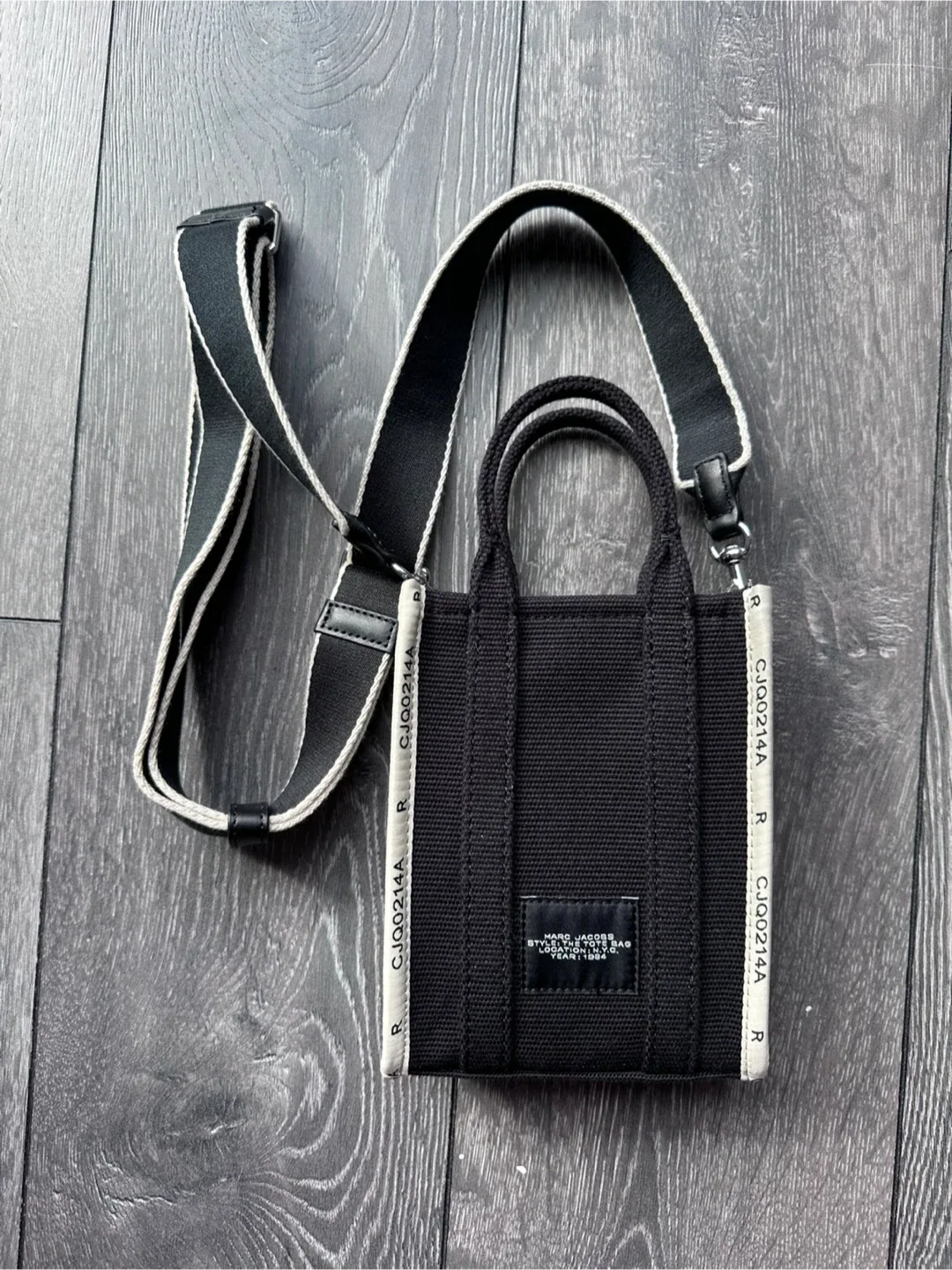 Like New! Mini Marc Jacobs The Tote Bag - Black image indicator(3)