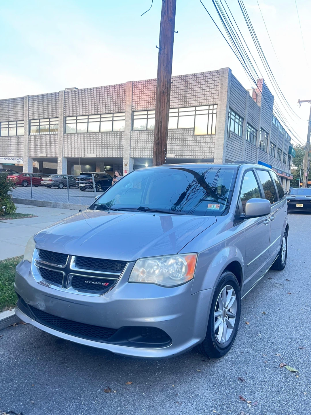 Dodge Grand Caravan - Silver Minivan - photo 2