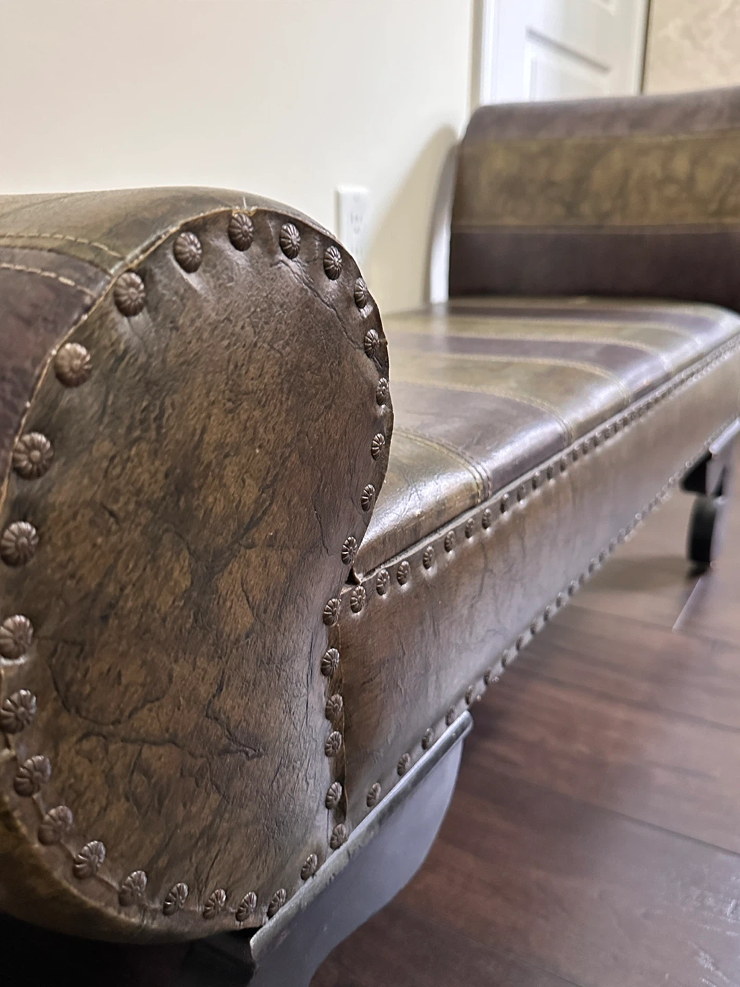 Carmel Faux Leather Vanity Stool in Mix Pattern