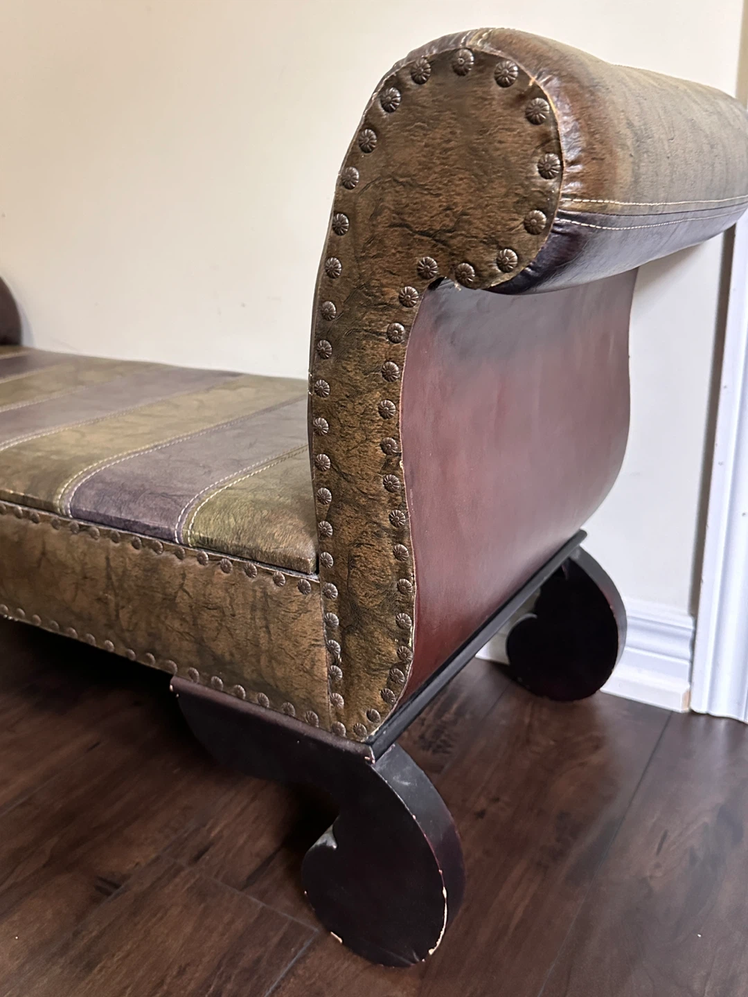 Carmel Faux Leather Vanity Stool in Mix Pattern - photo 4