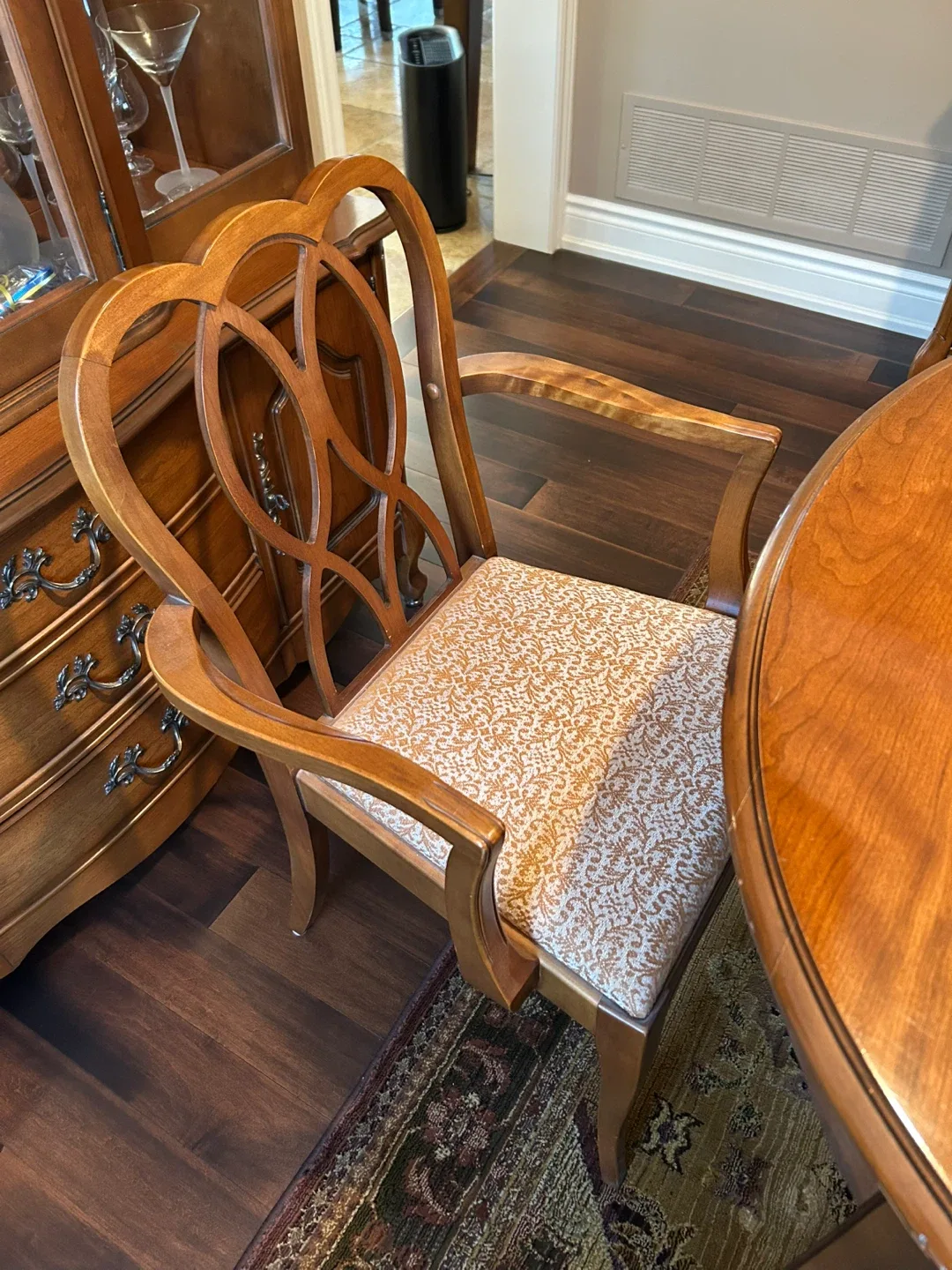 McLagan Furniture Dining Set image indicator(5)