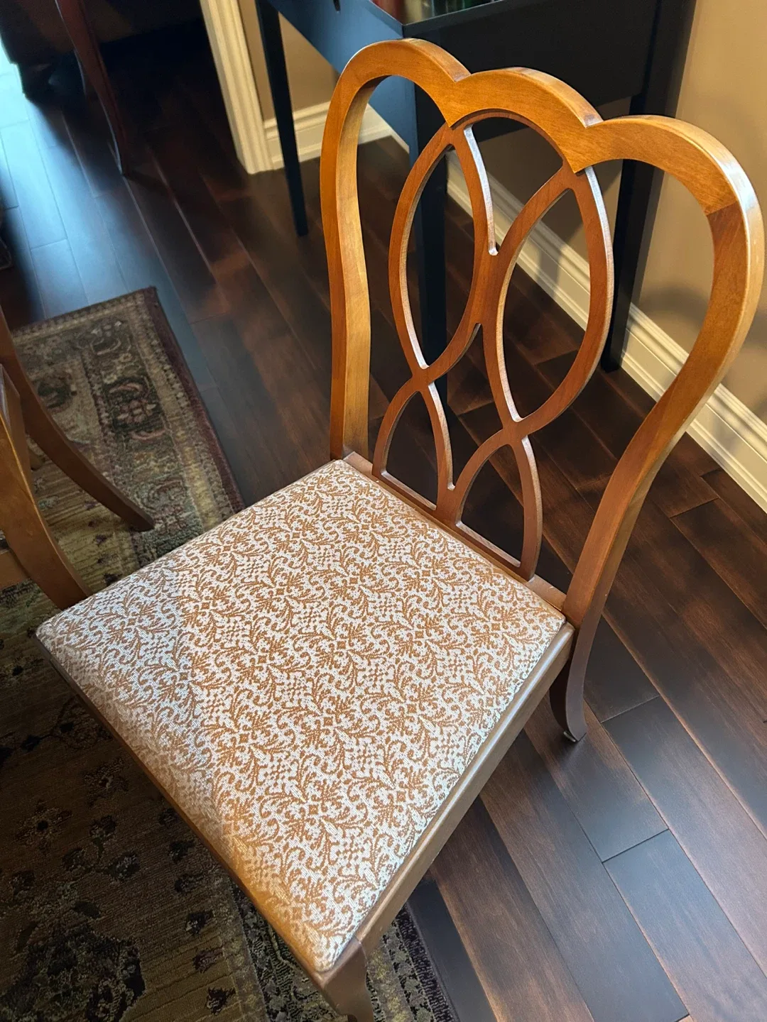 McLagan Furniture Dining Set image indicator(2)