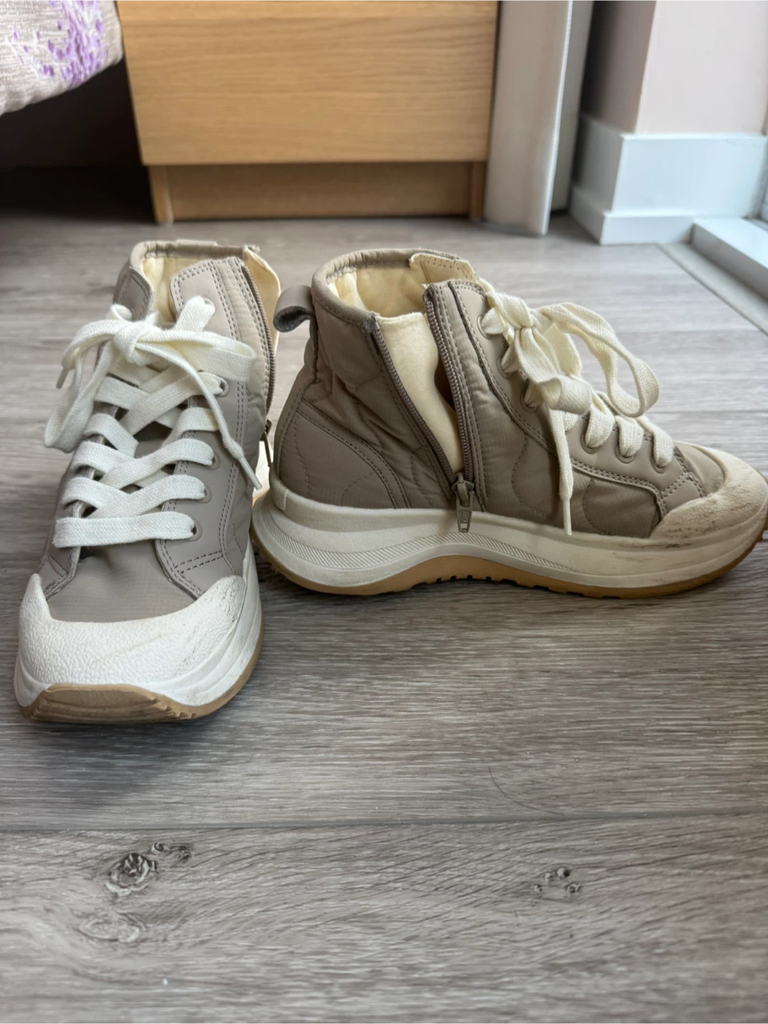 Zara Girl’s High Top Sneakers - Size US1-1.5 - photo 2