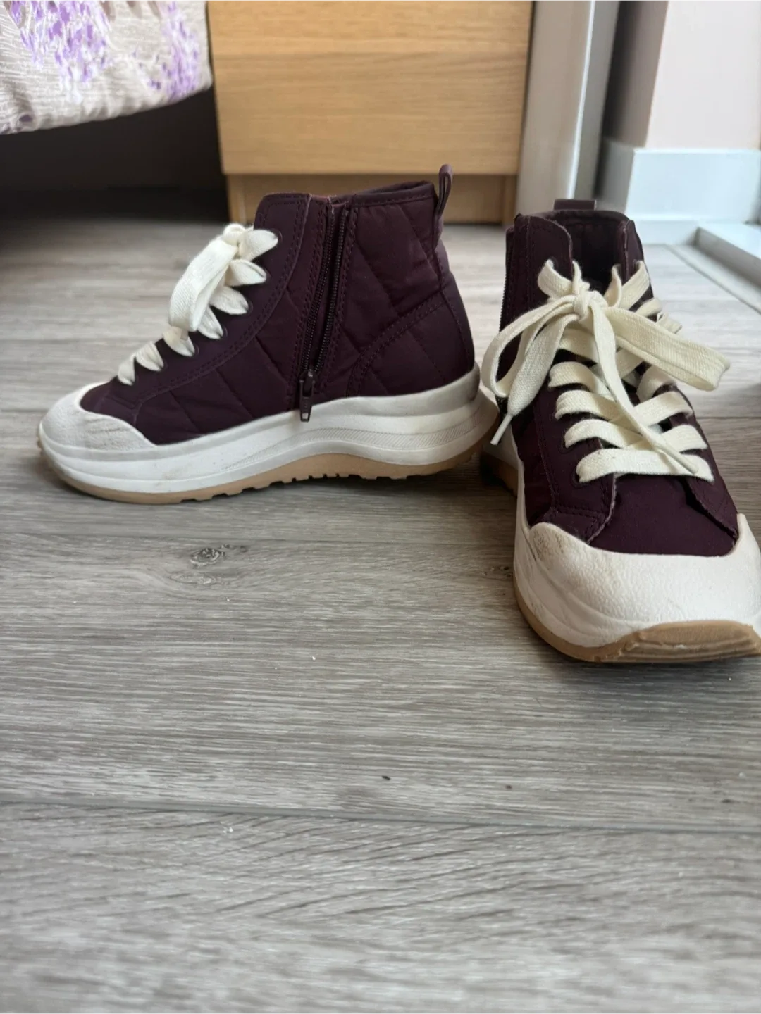 Zara Girl’s High-Top Sneakers - Size US1-1.5 image indicator(2)