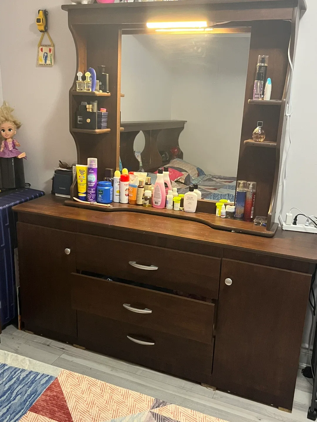 King Bedroom Set - Bed Frame & Dresser image indicator(4)