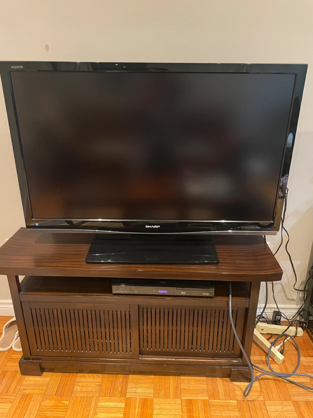 Sharp Aquos LC-46D64U 46" LCD TV