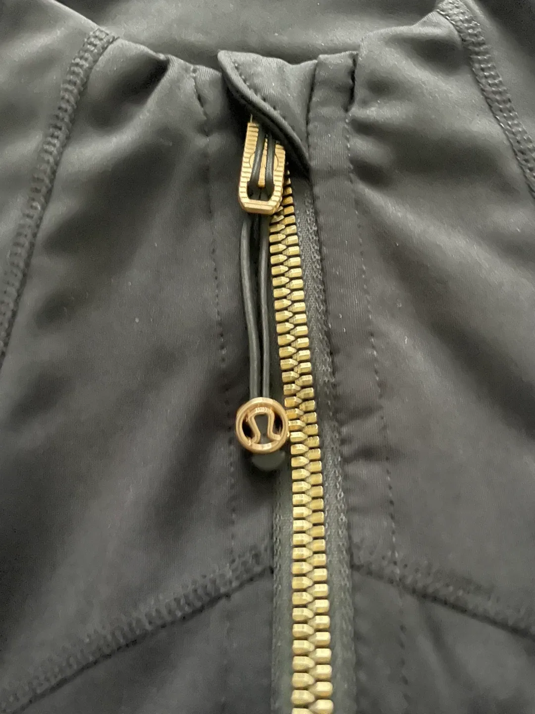 Lululemon Set image indicator(4)