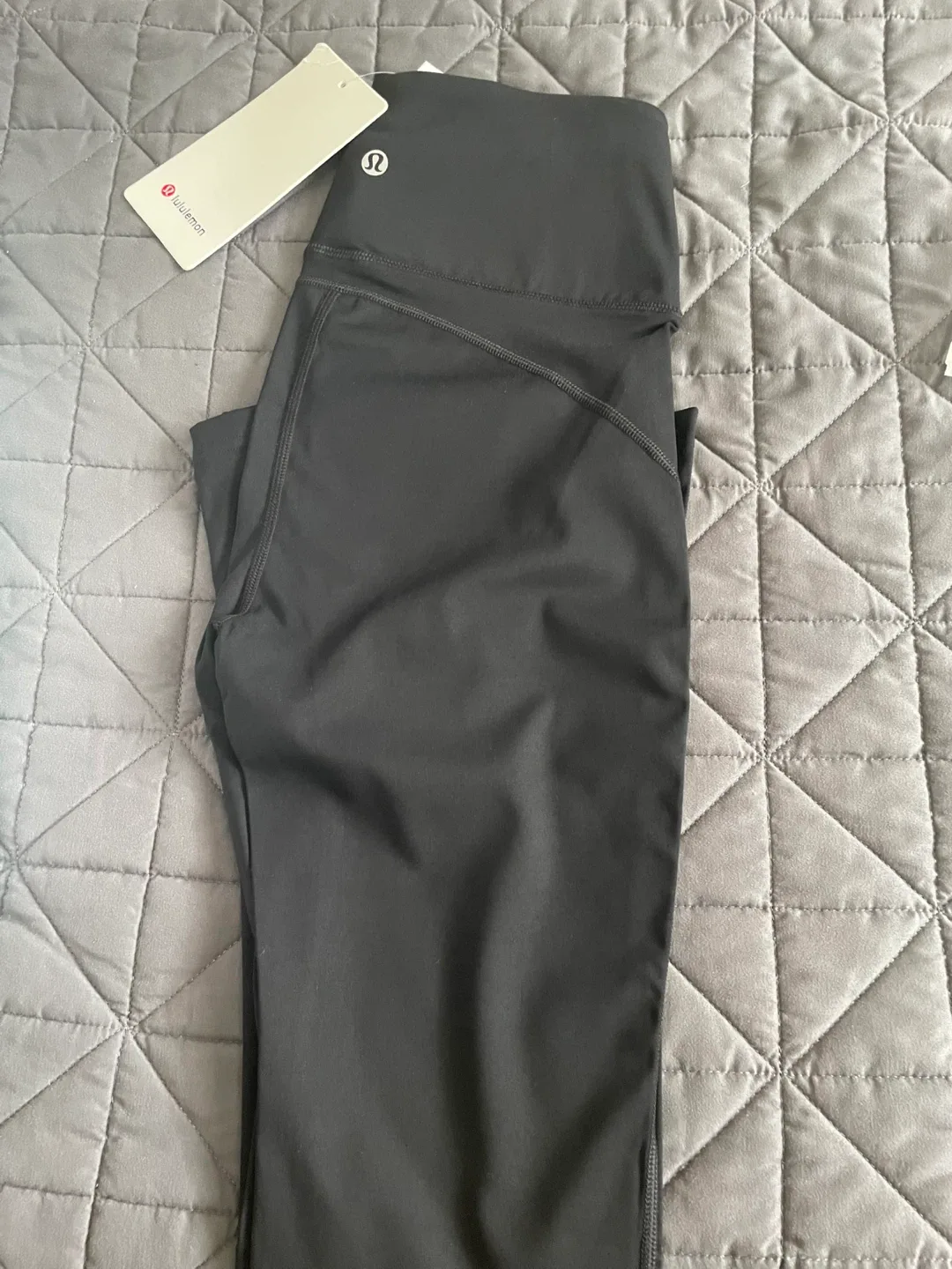 Lululemon Set image indicator(7)