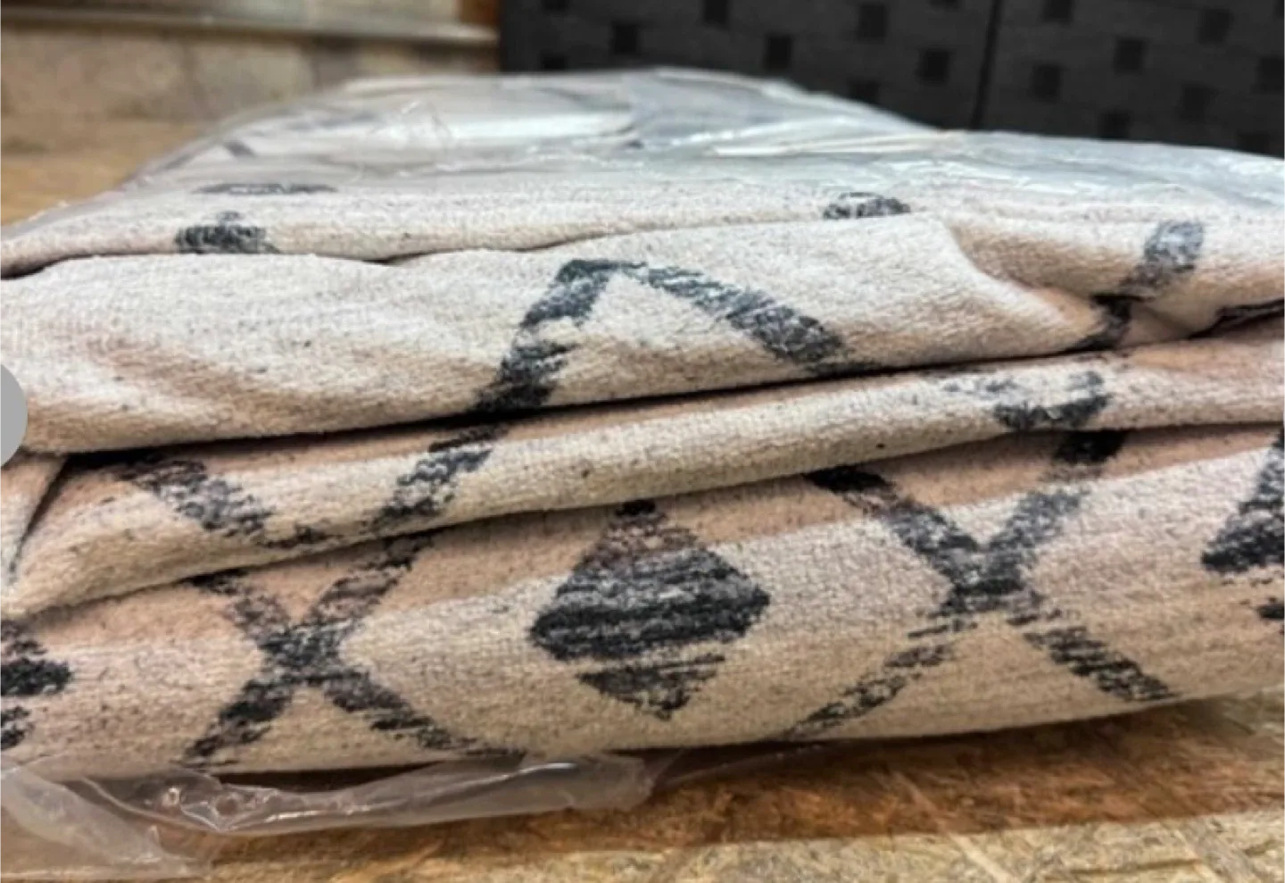 Mandala Indoor Area Rug 8x10 - New in Package image indicator(2)